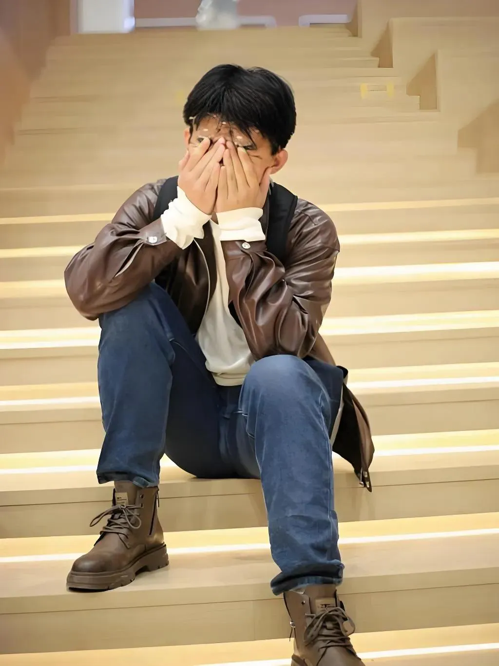 农村小伙靠外贸独立站把卖货到全球